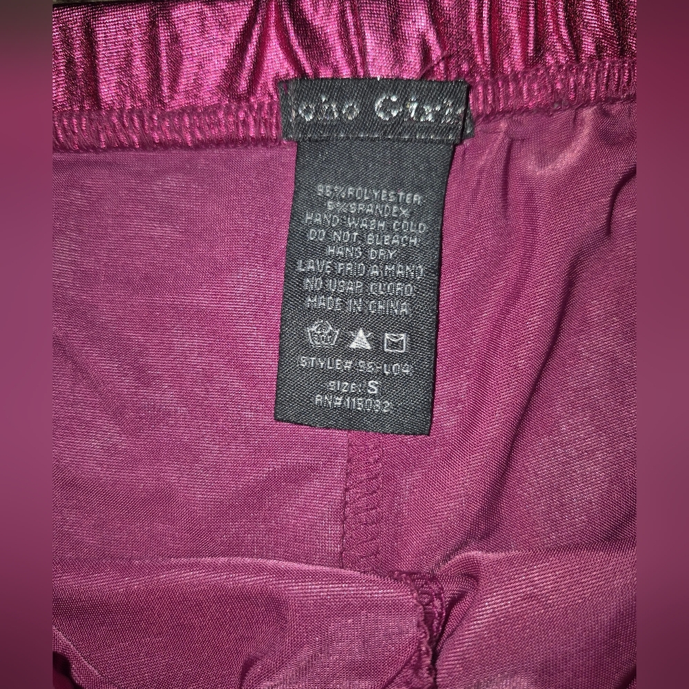Pink Metallic Leggings & Sequin Shorts Set S - Picture 3 of 8